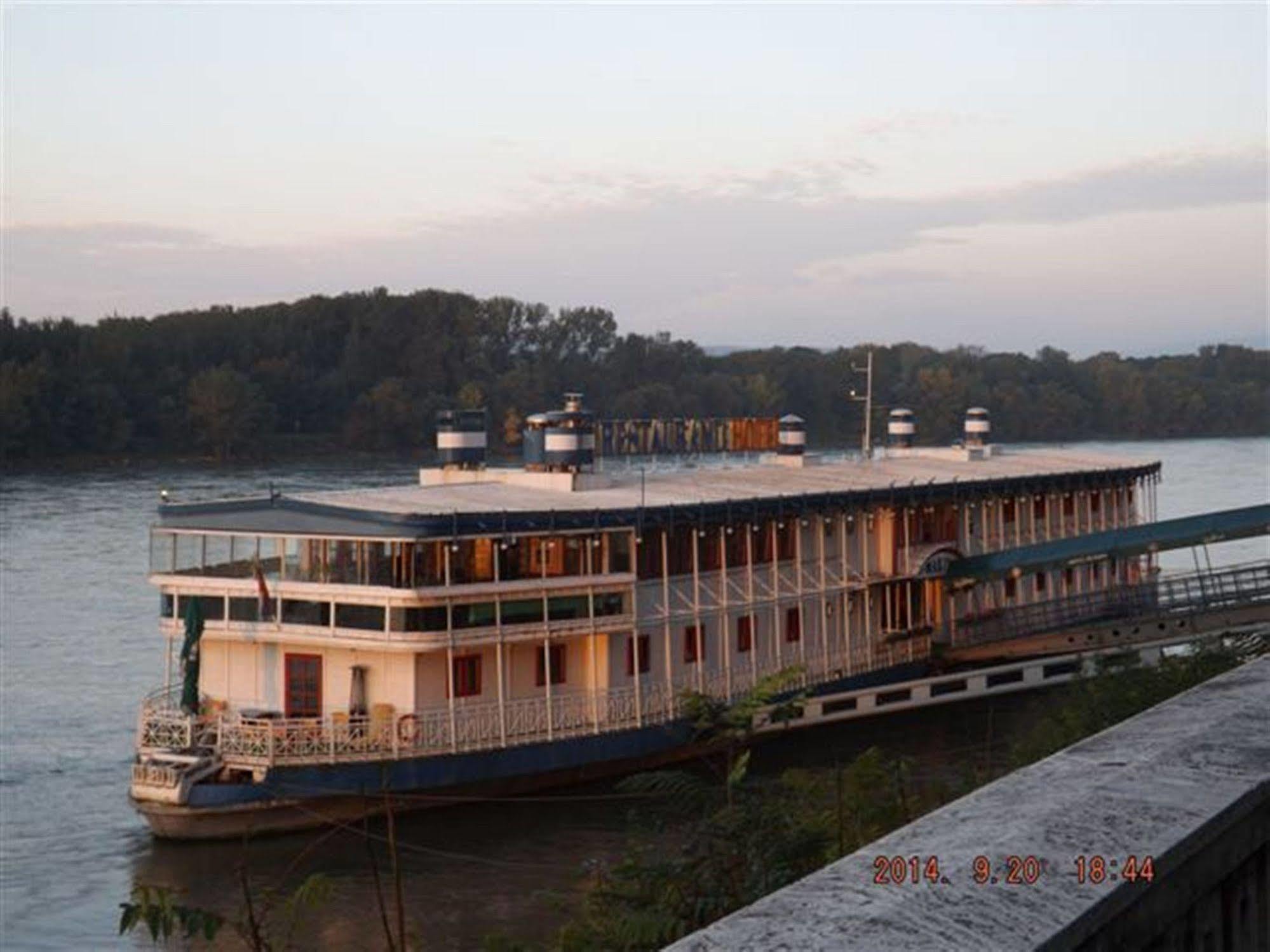 Botel Marina Bratislava Bagian luar foto