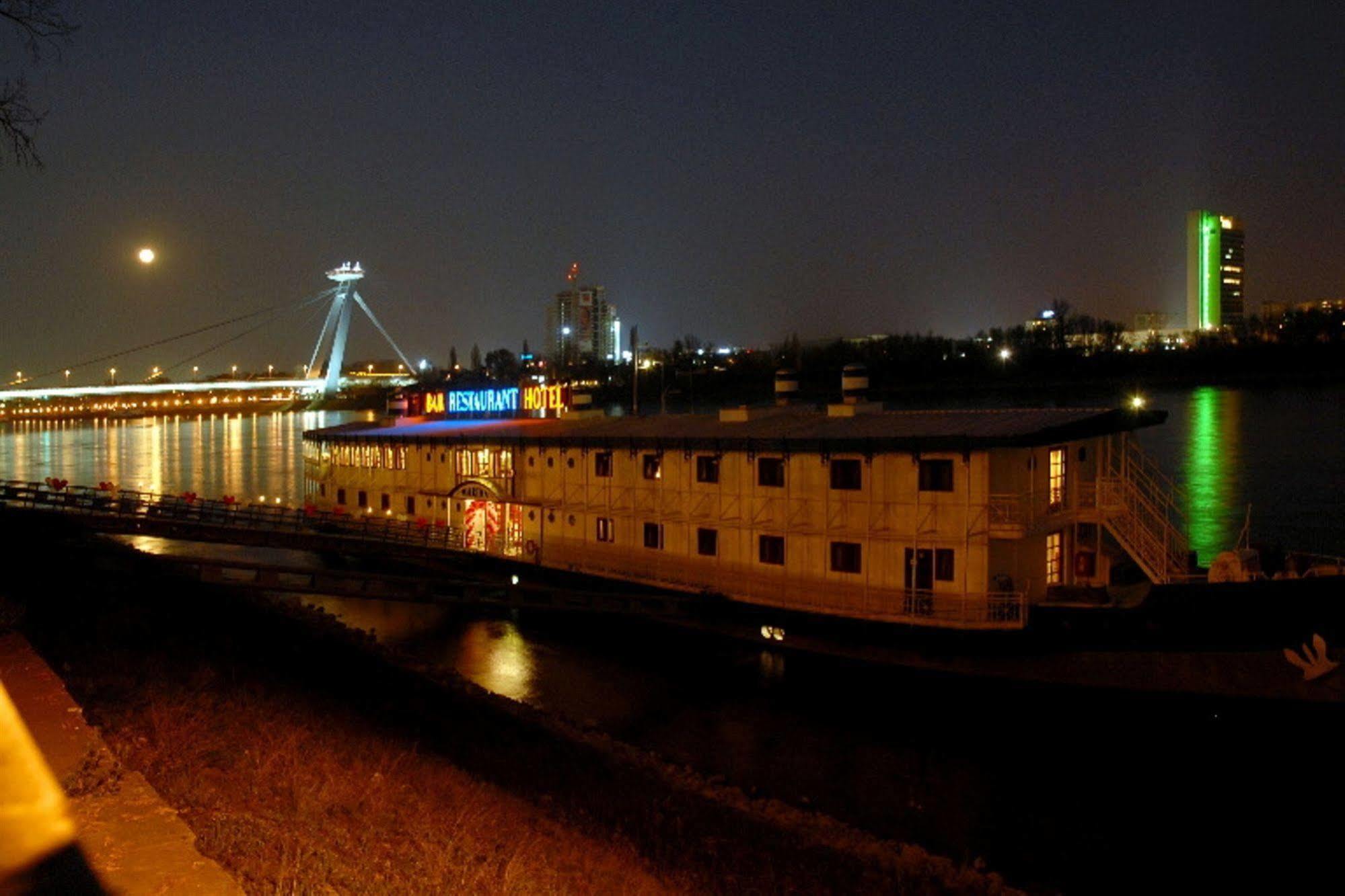 Botel Marina Bratislava Bagian luar foto