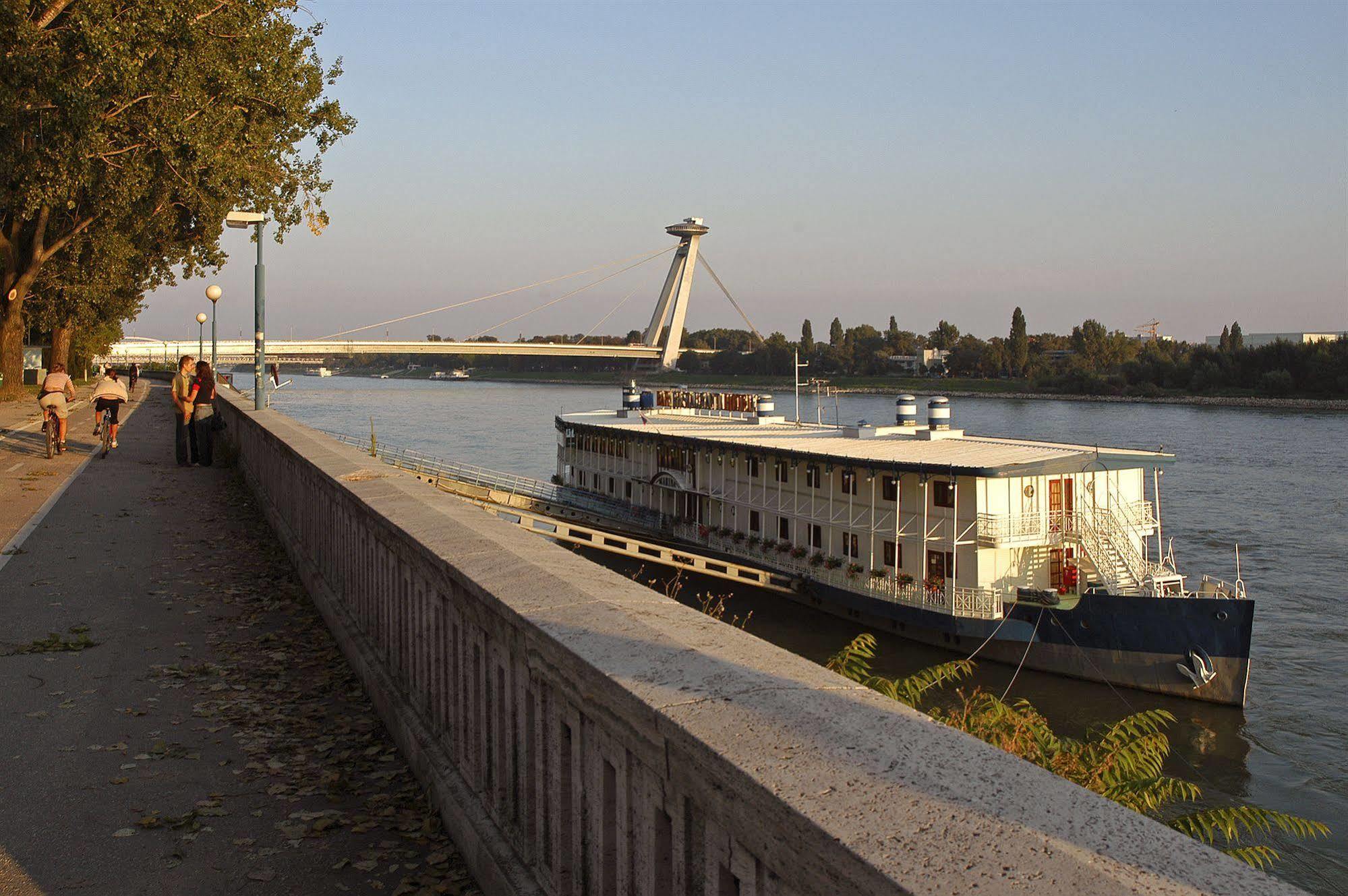 Botel Marina Bratislava Bagian luar foto